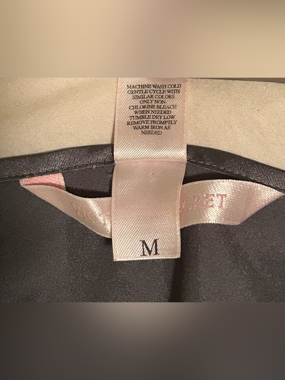Y2K Victoria's Secret Red Floral Satin Robe with Charcoal Slip - Picture 12 of 13